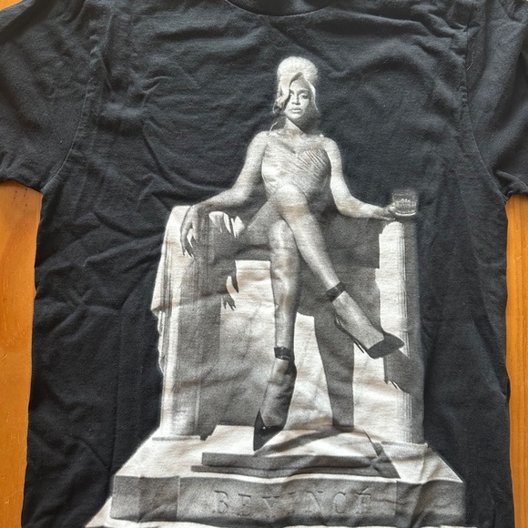 COWBOY CARTER TOUR SHIRT BUNDLE : NYC + DC - SZ. SMALL - Picture 5 of 7